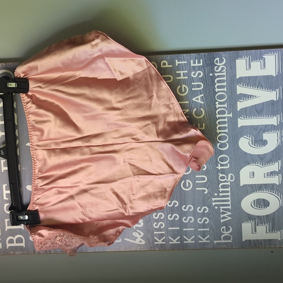 VS shorts pajamas. XL pink - Picture 4 of 4